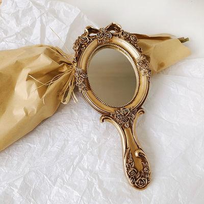 Des miroirs de maquillage portatifs en verre de bois fonctionnel