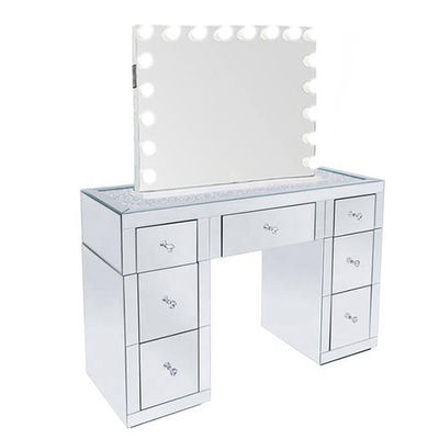 Le maquillage moderne, la vanité, la table à manger, le miroir hollywoodien, le MDF.