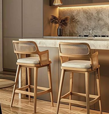 Meubles commerciaux Tabouret de bar tissé à l'intérieur avec des jambes en bois et un dossier en rotin