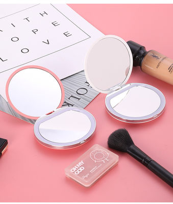 Obtenez le look parfait n'importe où miroir de voyage éclairé à LED avec poche et contrôle tactile