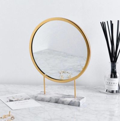 Ronde poche de grossissement miroir de maquillage pour la vanité personnalisé table