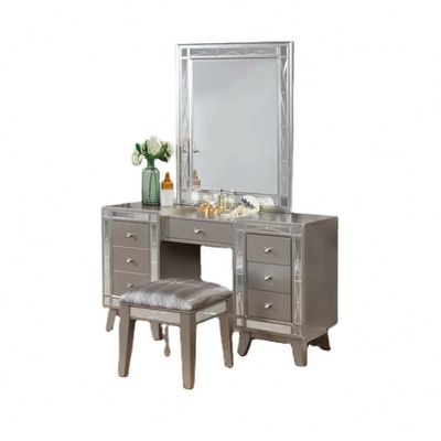 Maquillage contemporain de chambre à coucher en miroir